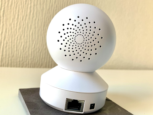 The back of the Reolink E1 Pro, with the speaker visible